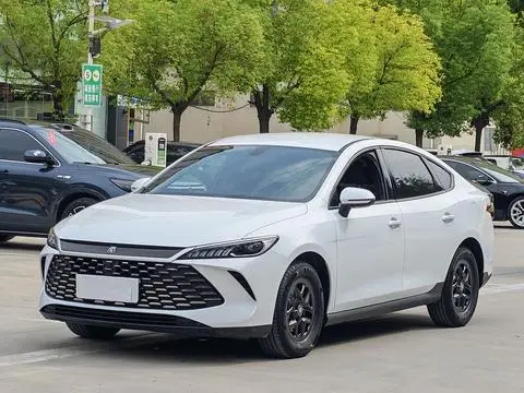 BYD 秦PLUS DM 2025 — фото 1