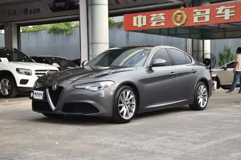 Alfa Romeo Giulia朱丽叶 2017