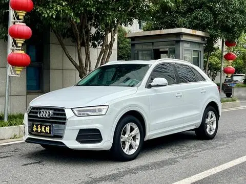 Audi Q3 2018 — фото 1