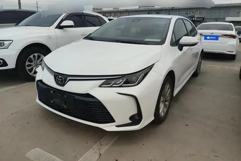 Toyota Corolla 2022 — фото 1