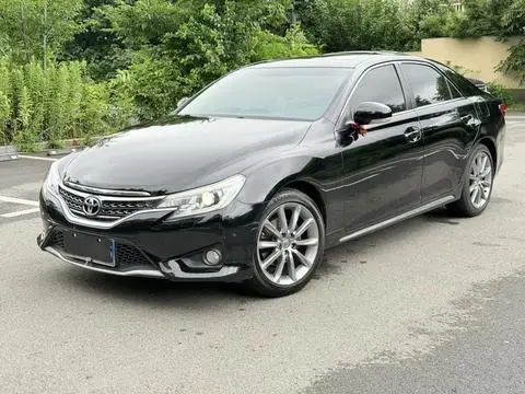 Toyota Reiz 2013