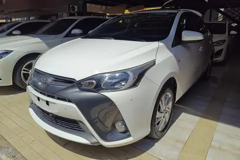 Toyota YARIS L 2016