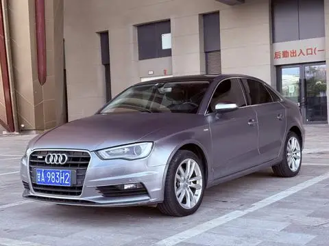 Audi A3 2015 — фото 1
