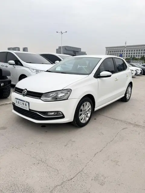 Volkswagen Polo 2016 — фото 1