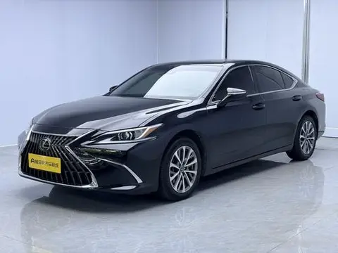 Lexus ES 2022