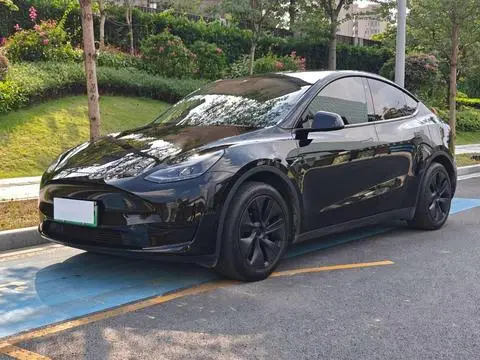 Tesla Model Y 2023 — фото 1