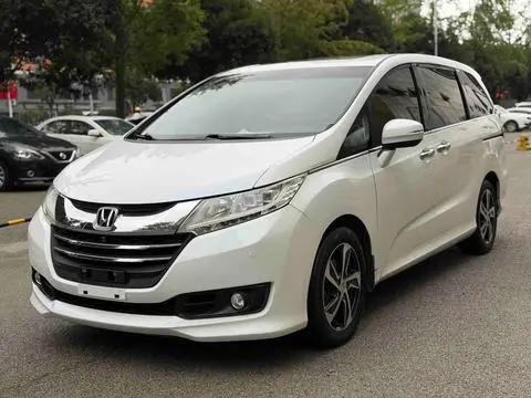 Honda 奥德赛 2015 — фото 1