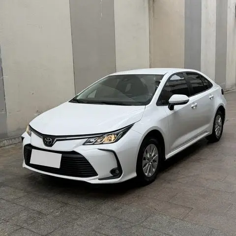 Toyota Corolla 2023 — фото 1