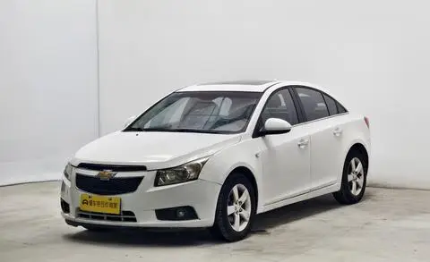 Chevrolet Cruze 2013 — фото 1