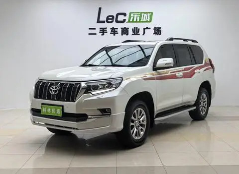Toyota Prado 2019 — фото 1