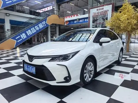 Toyota Corolla 2023 — фото 1