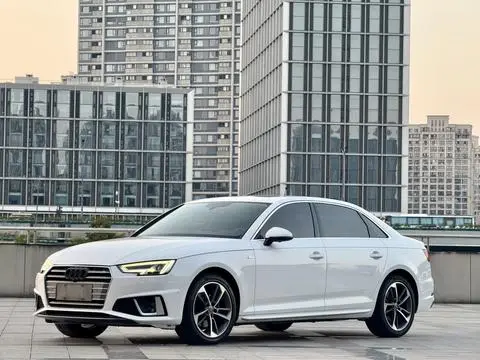 Audi A4L 2019 — фото 1