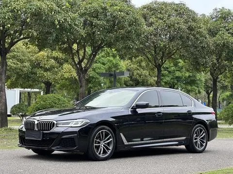 BMW 5 Series 2021 — фото 1