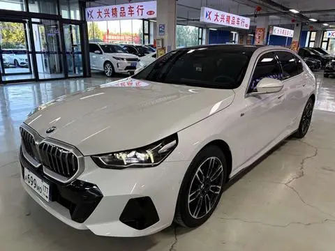 BMW 5 Series 2025