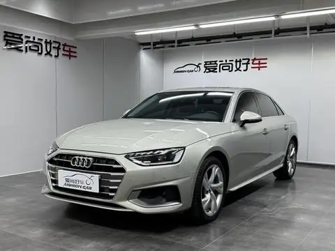 Audi A4L 2020 — фото 1