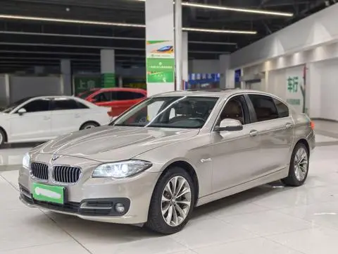 BMW 5 Series 2017 — фото 1