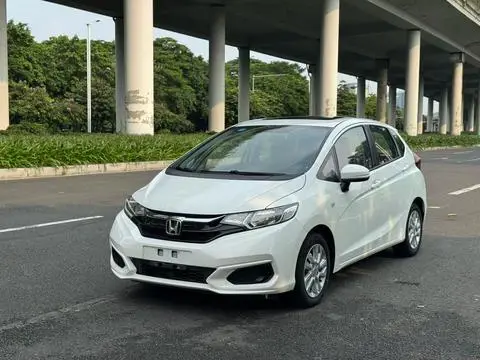 Honda Fit 2018 — фото 1