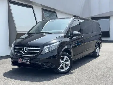 Mercedes-Benz 威霆 2018