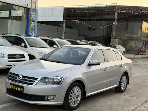 Volkswagen Lavida 2013