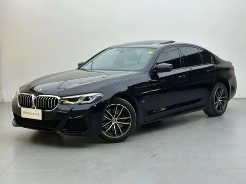 BMW 5 Series 2022 — фото 1