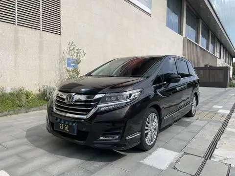 Honda 艾力绅 2016