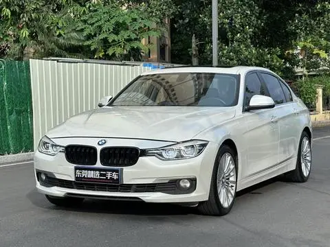 BMW 3 Series 2018 — фото 1