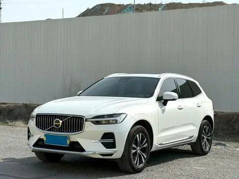 Volvo XC60 2025 — фото 1