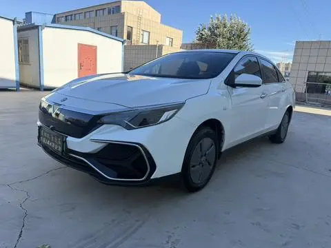 Venucia D60 EV 2022