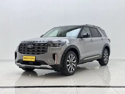 Ford 探险者 2023 — фото 1