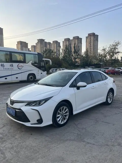 Toyota Corolla 2022 — фото 1