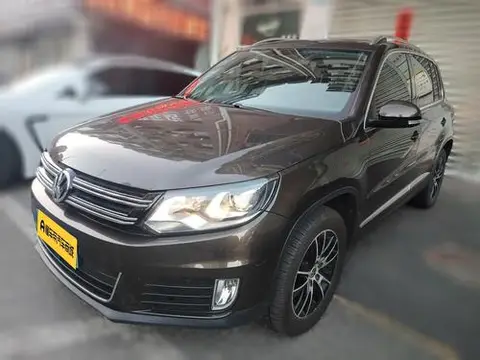 Volkswagen Tiguan 2015 — фото 1