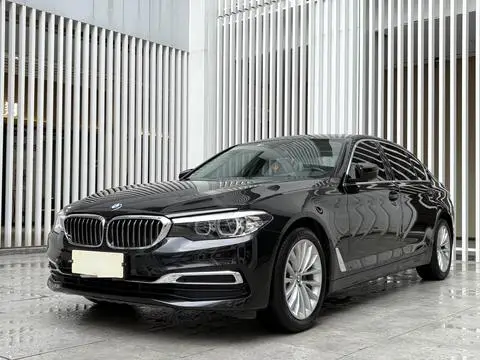 BMW 5 Series 2019 — фото 1