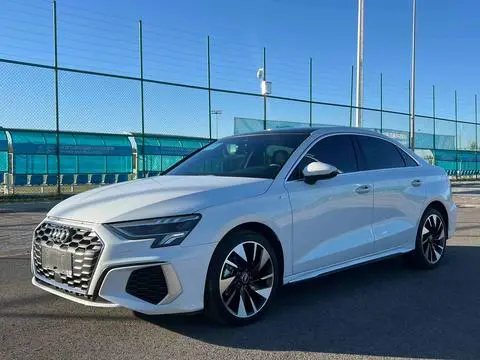 Audi A3 2023 — фото 1