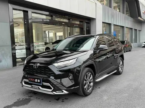 Toyota RAV4 2023 — фото 1