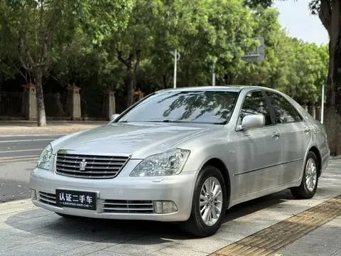 Toyota Crown 2005