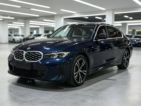 BMW 3 Series 2022 — фото 1