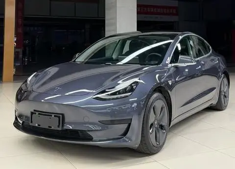 Tesla Model 3 2020 — фото 1