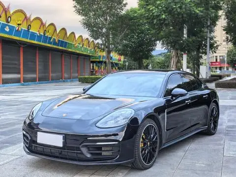 Porsche Panamera 2023 — фото 1