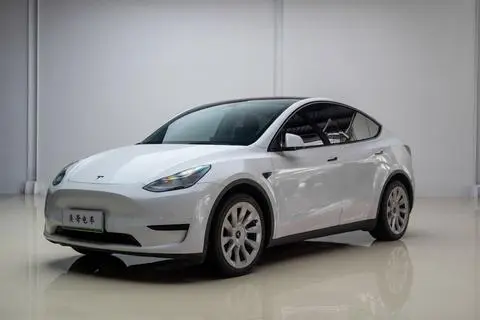 Tesla Model Y 2022 — фото 1
