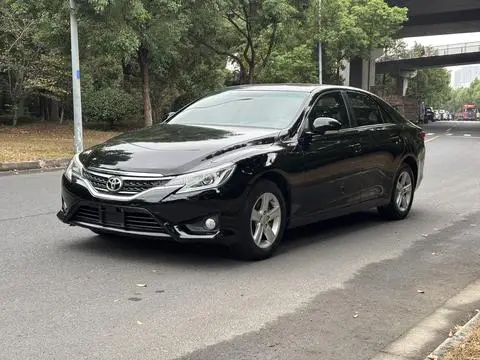 Toyota Reiz 2013