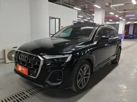 Audi Q7 2024
