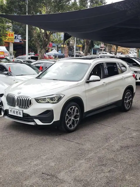 BMW X1 2022 — фото 1