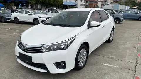 Toyota Corolla 2014 — фото 1