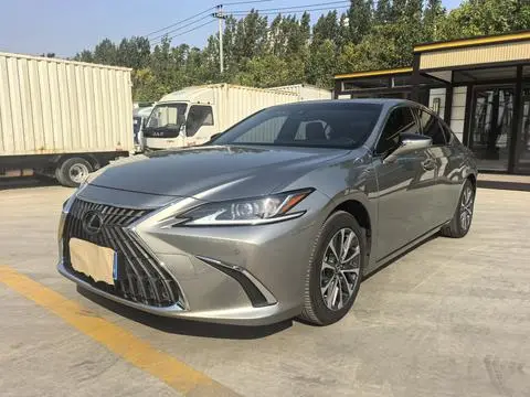 Lexus ES 2024