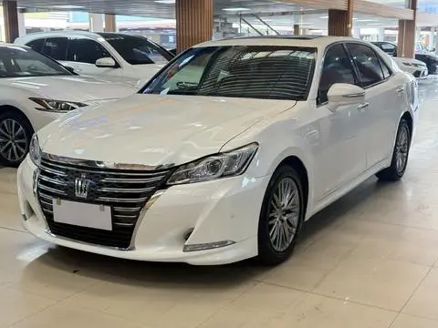 Toyota Crown 2017