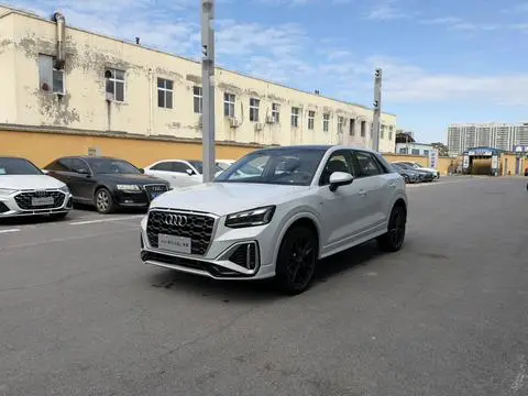 Audi Q2L 2024