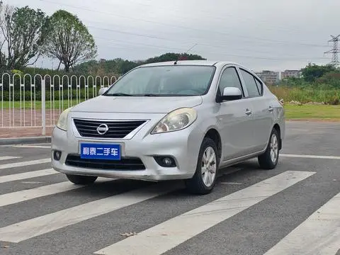 Nissan Sunny 2011 — фото 1