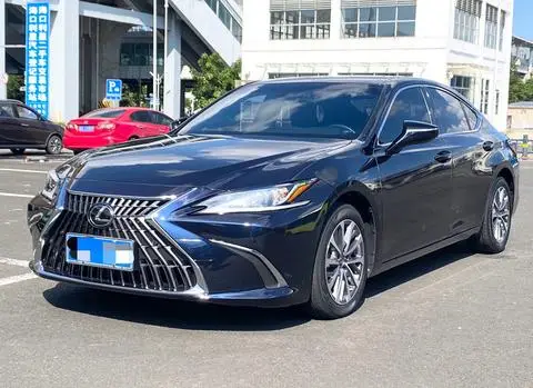 Lexus ES 2022 — фото 1
