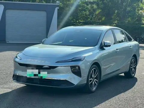Roewe D6 2025