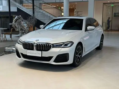 BMW 5 Series 2022 — фото 1